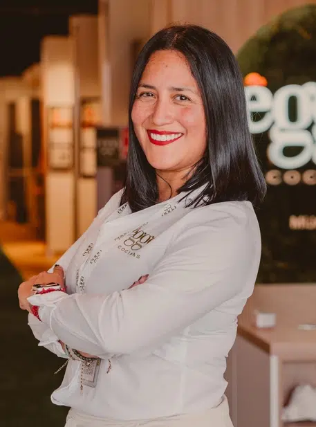 carmen-asesora-cocinas-tienda-eggo-mijas